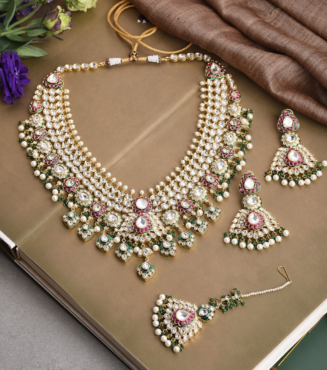 Vinaya Red & Green Necklace Set