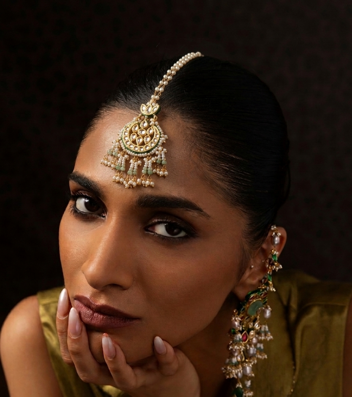 DEVASHREE GREEN KUNDAN TIKA