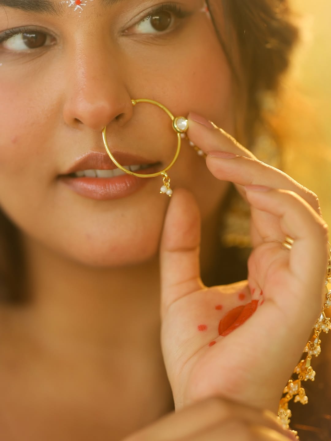 SAINA WHITE POLKI NOSE RING