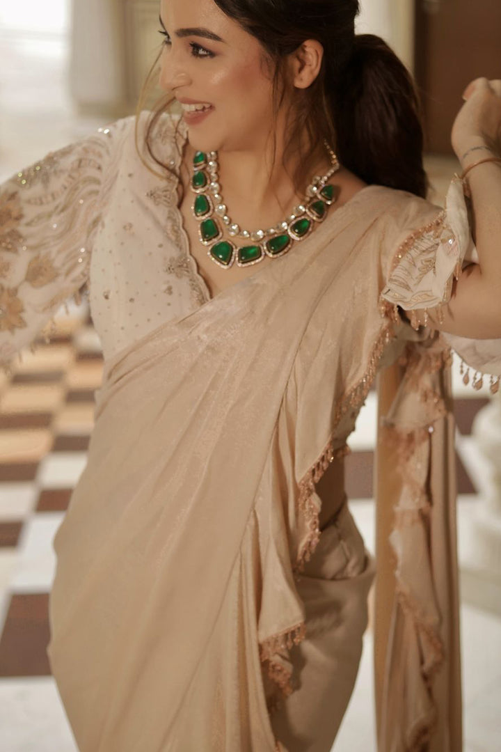 Kompal Matta Kapoor in Mayuki Green Two Line Necklace Set