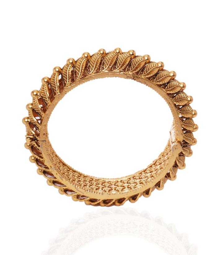 SHWETA GOLD PLATED BANGLES