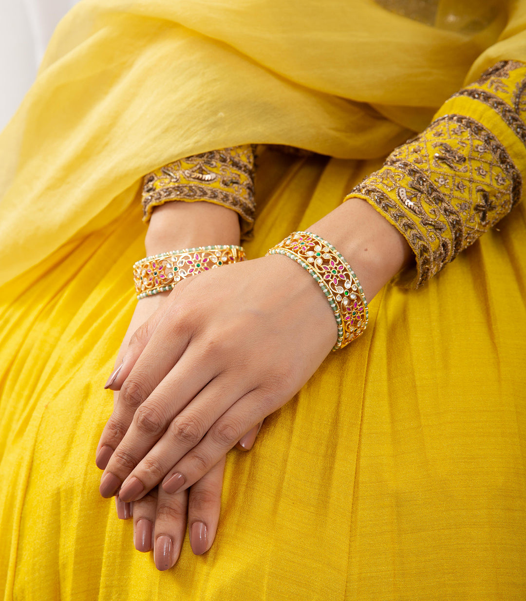 ISHIKA RED & GREEN KUNDAN BANGLES