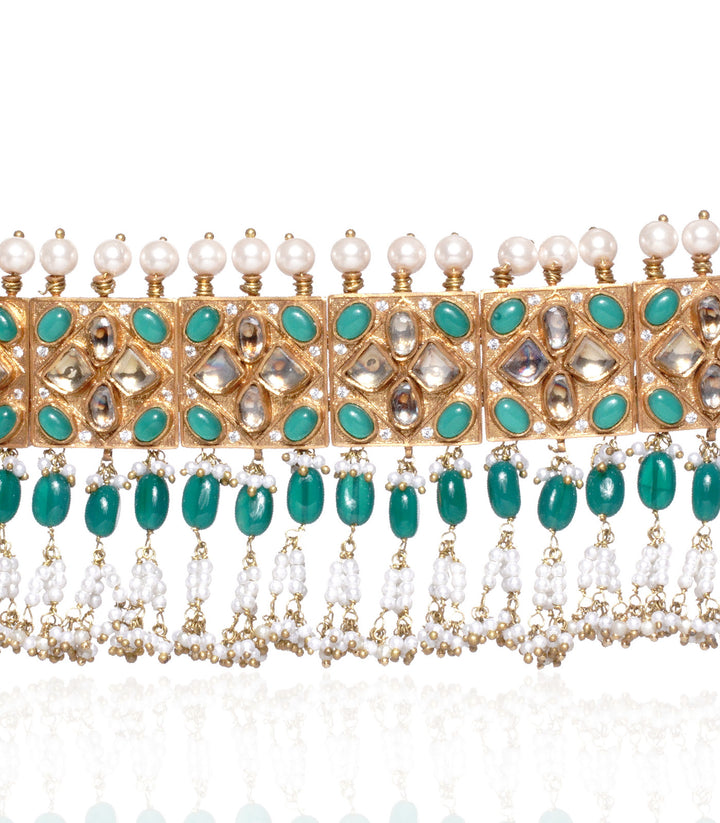 GOLD PLATED GREEN KUNDAN CHOKER NECKLACE SET WITH GREEN & WHITE PEARLS DROPS
