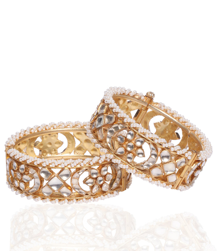 GOLD PLATED WHITE KUNDAN FLOWER  BANGLES WITH PEARL PIROI